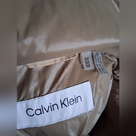 Calvin Klein Tan Hooded Puffer Jacket, Size Medium - Picture 5 of 12